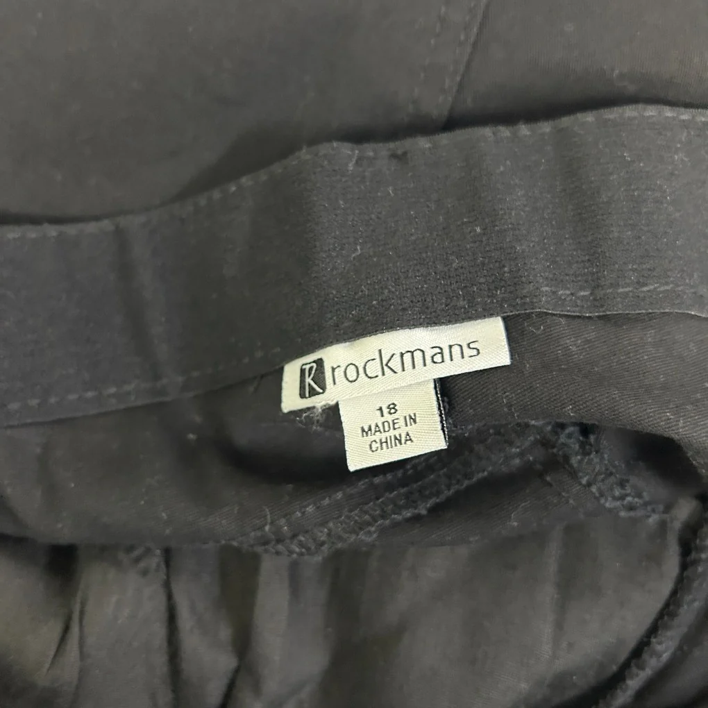 Rockmans Black Shorts - Size 18 - Image 4