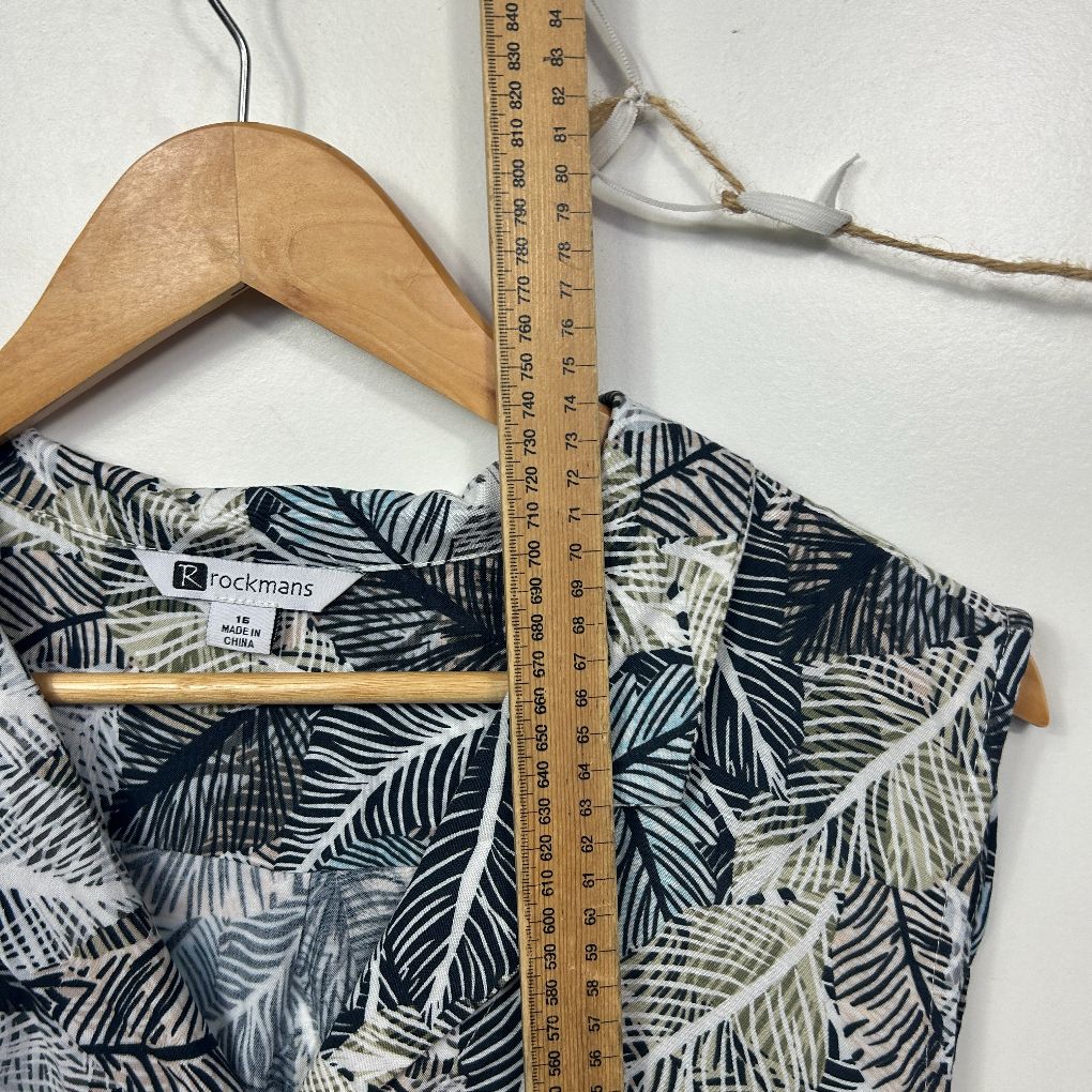 Rockmans Navy Leaf Print Sleeveless Top - Size 18 - Image 6