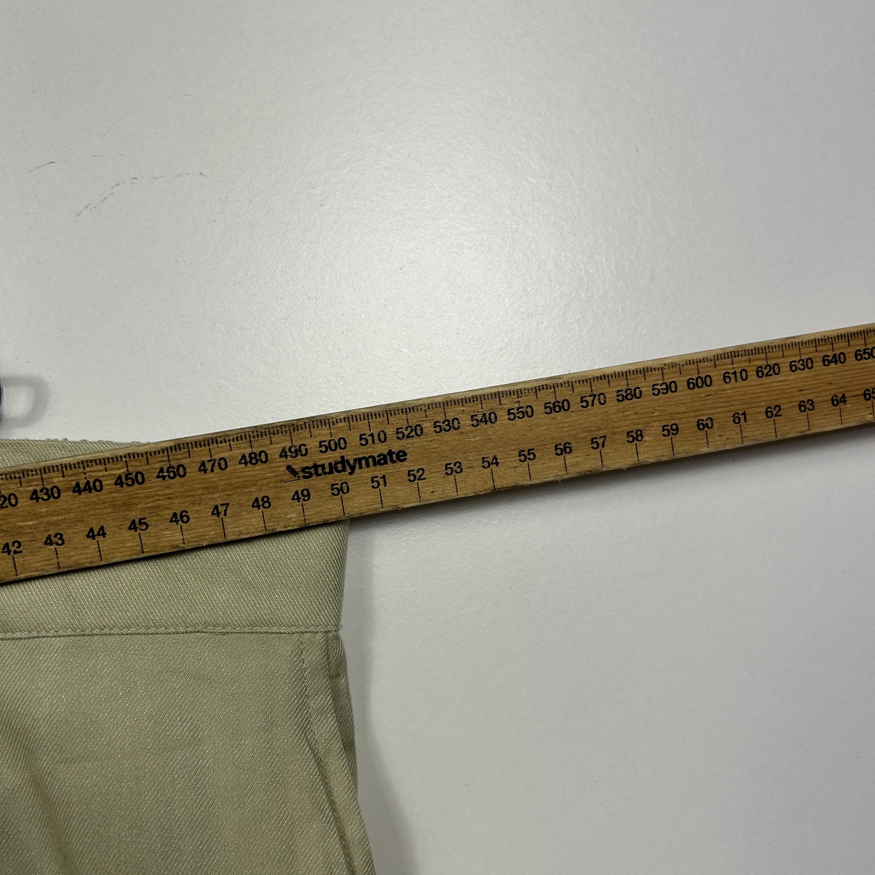 Rockmans Sage Green Shorts - Size 20 - Image 5