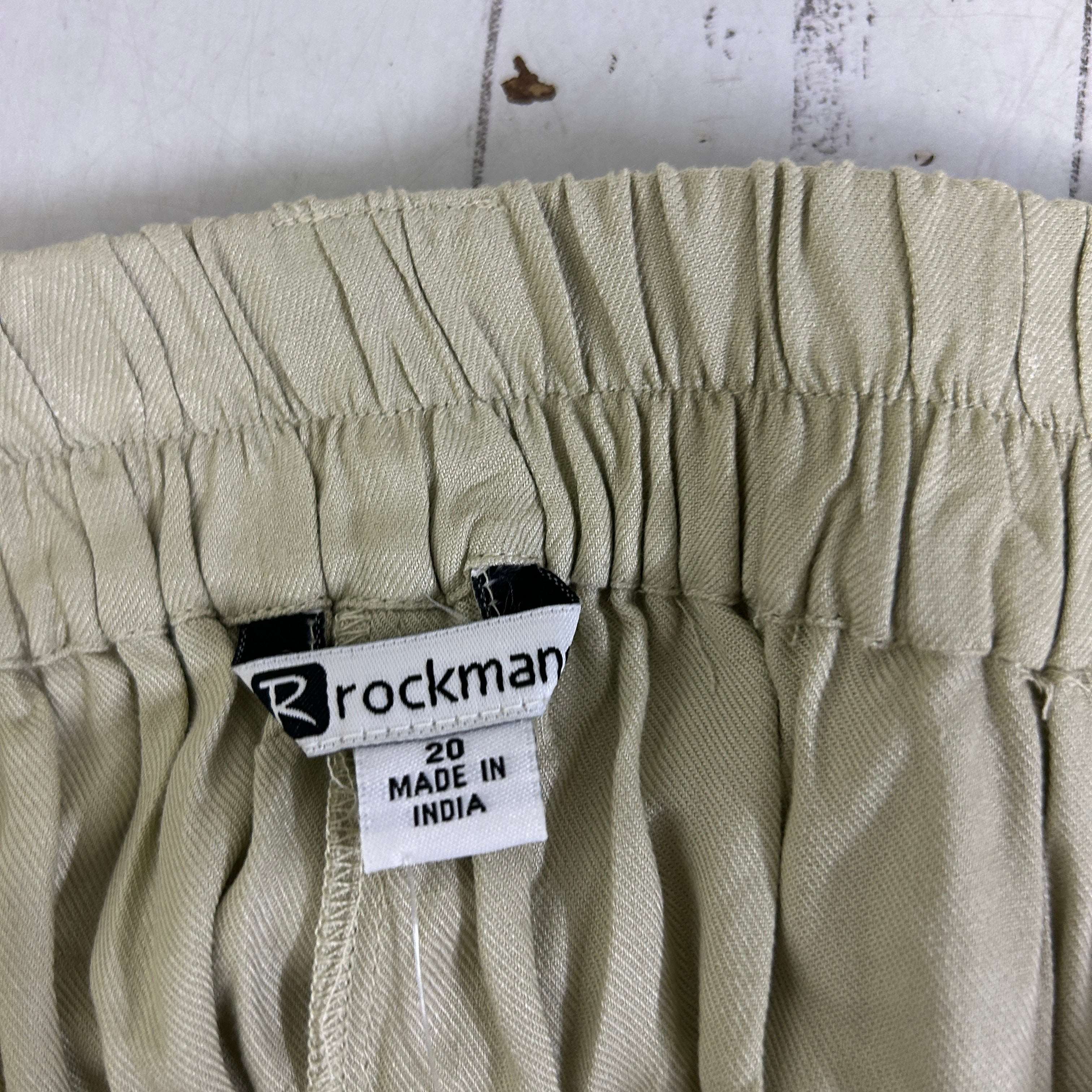 Rockmans Sage Green Shorts - Size 20 - Image 7