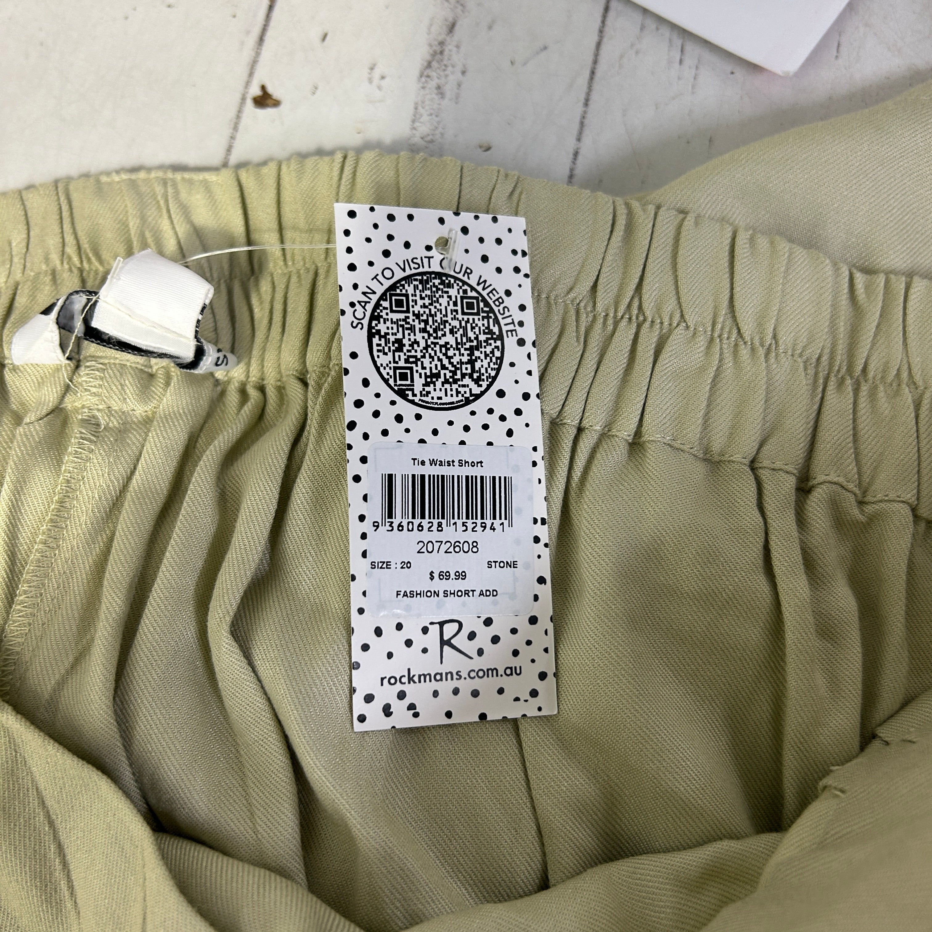 Rockmans Sage Green Shorts - Size 20 - Image 8