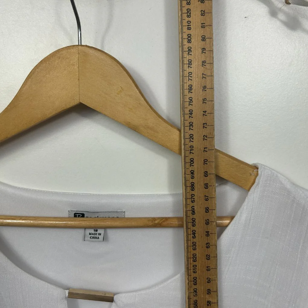 Rockmans White Top - Size 18 - Image 6