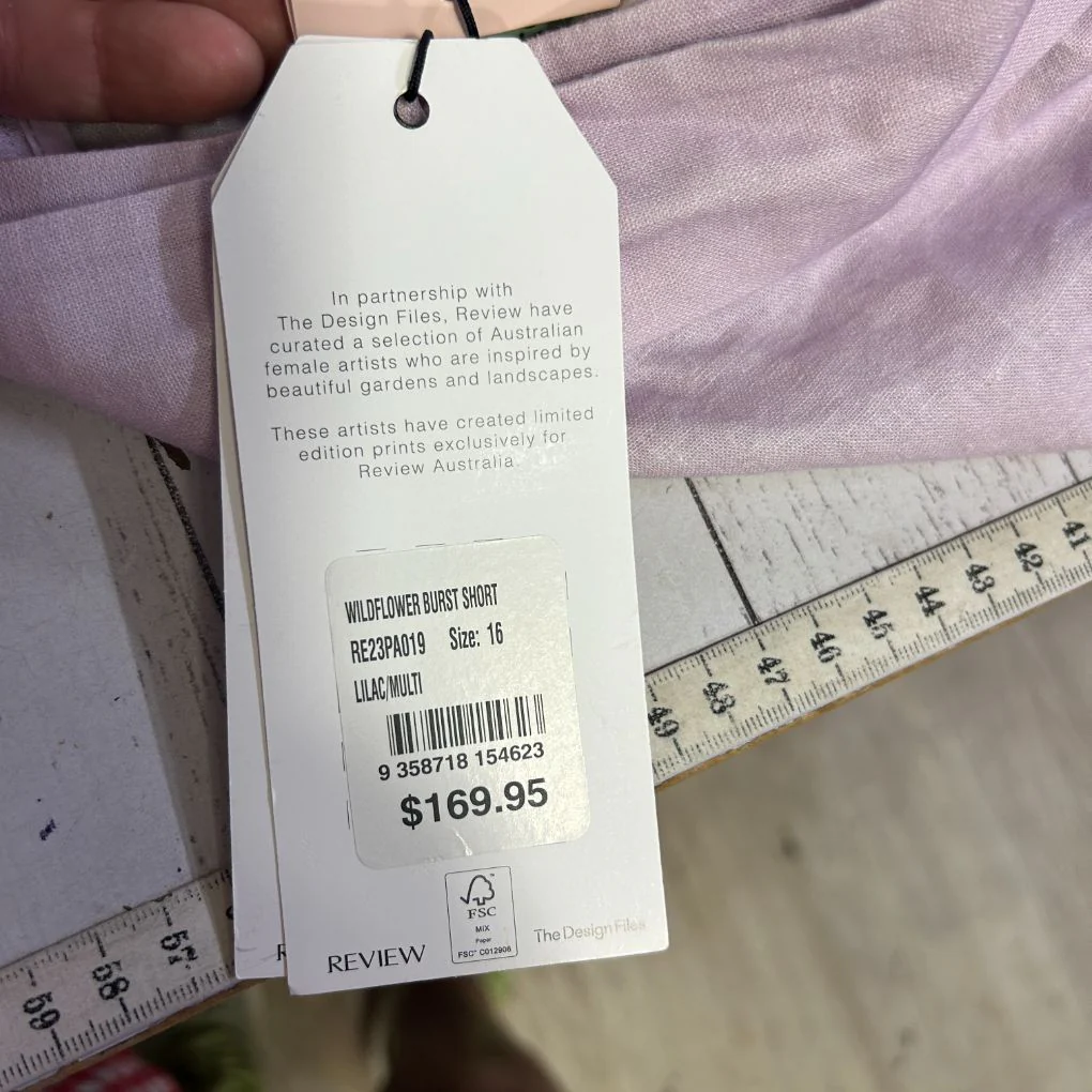 Review Lilac Linen Wildflower Burst Shorts - Size 16 - Image 6