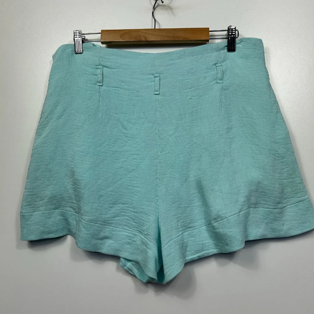 Sheike Mint Linen Shorts - Size 16 - Image 2