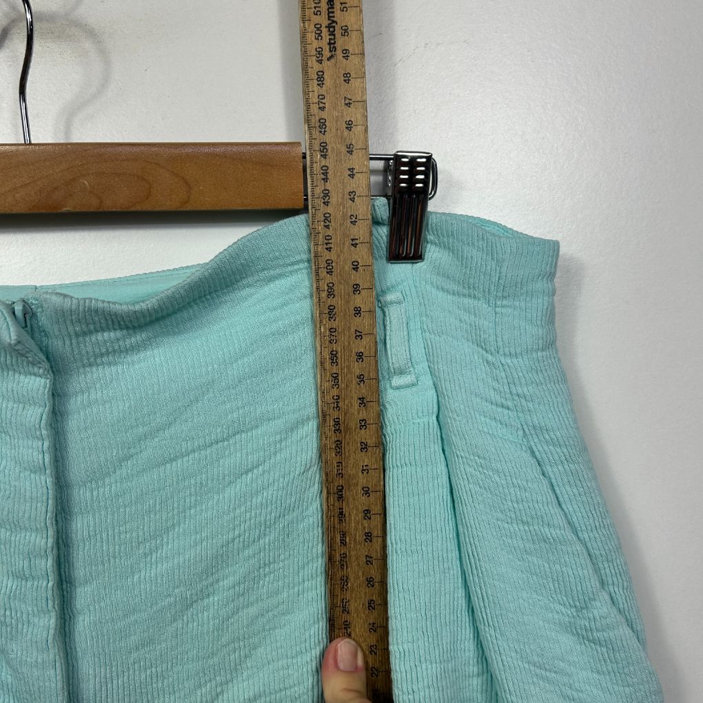Sheike Mint Linen Shorts - Size 16 - Image 6