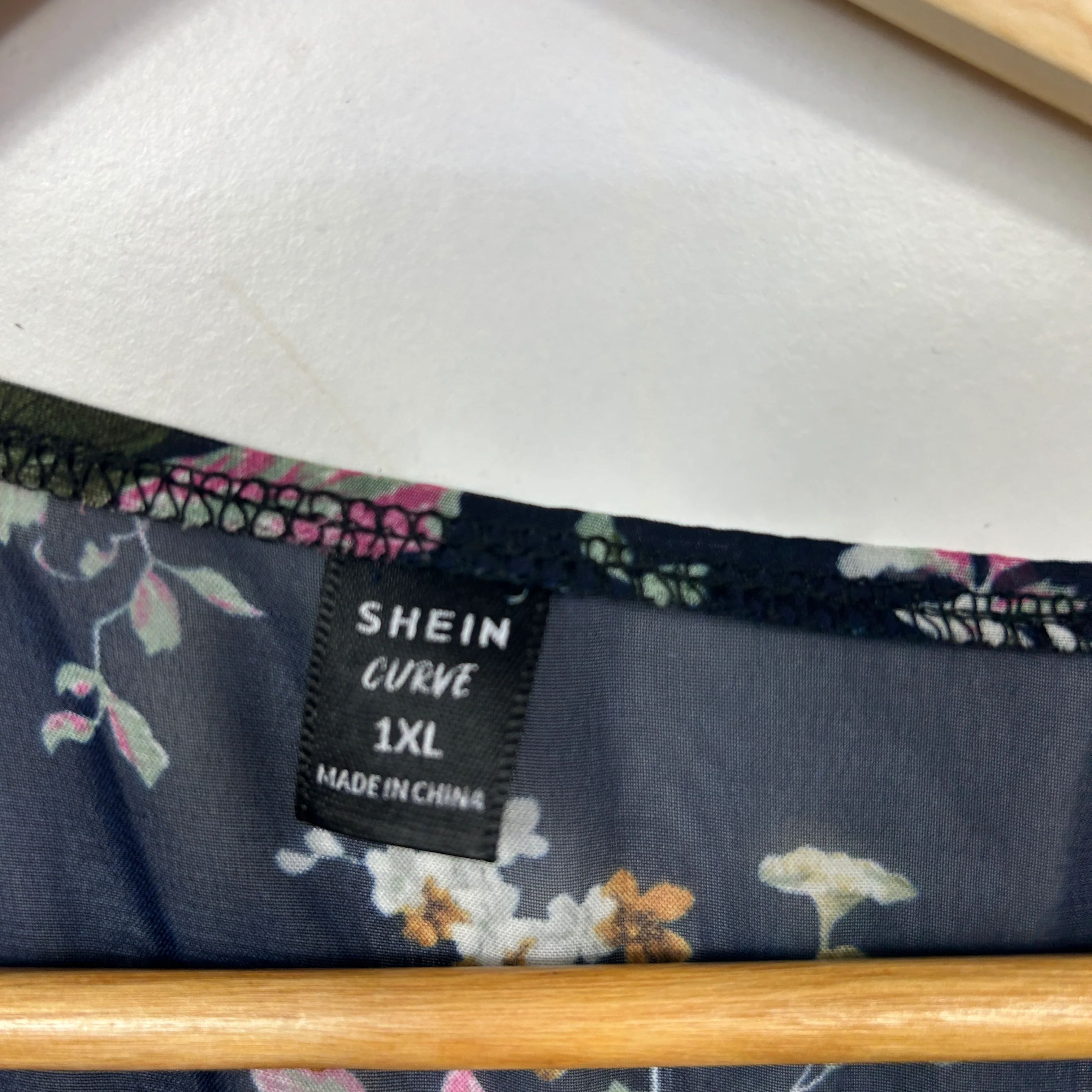 Shein Curve Black Floral Kimono - Size 16/18 - Image 3