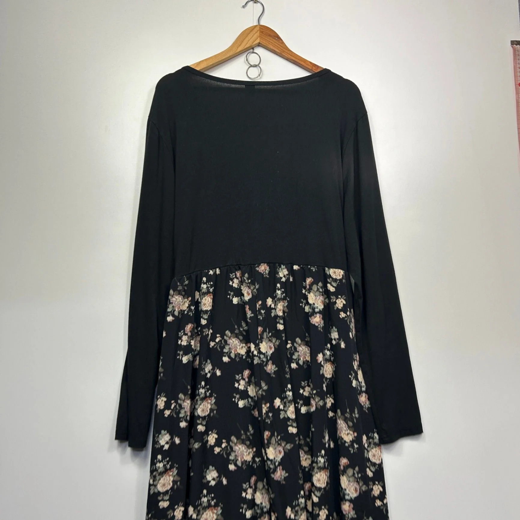 Shein Maxi Dress Size 4XL Black Long Sleeve Floral Long Length - Image 6