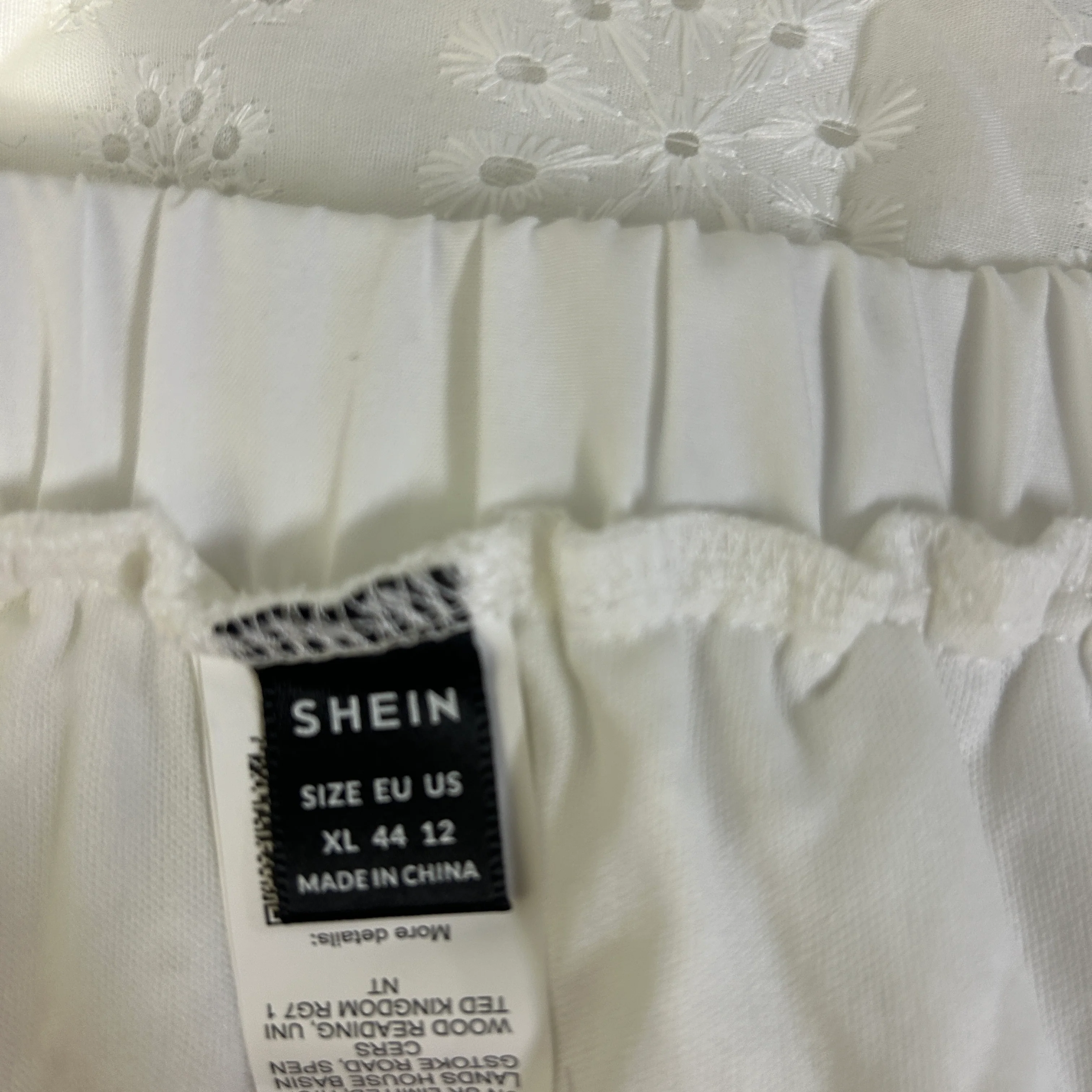 Shein White Embroidered Broderie Mini Skirt - Size XL - Image 3