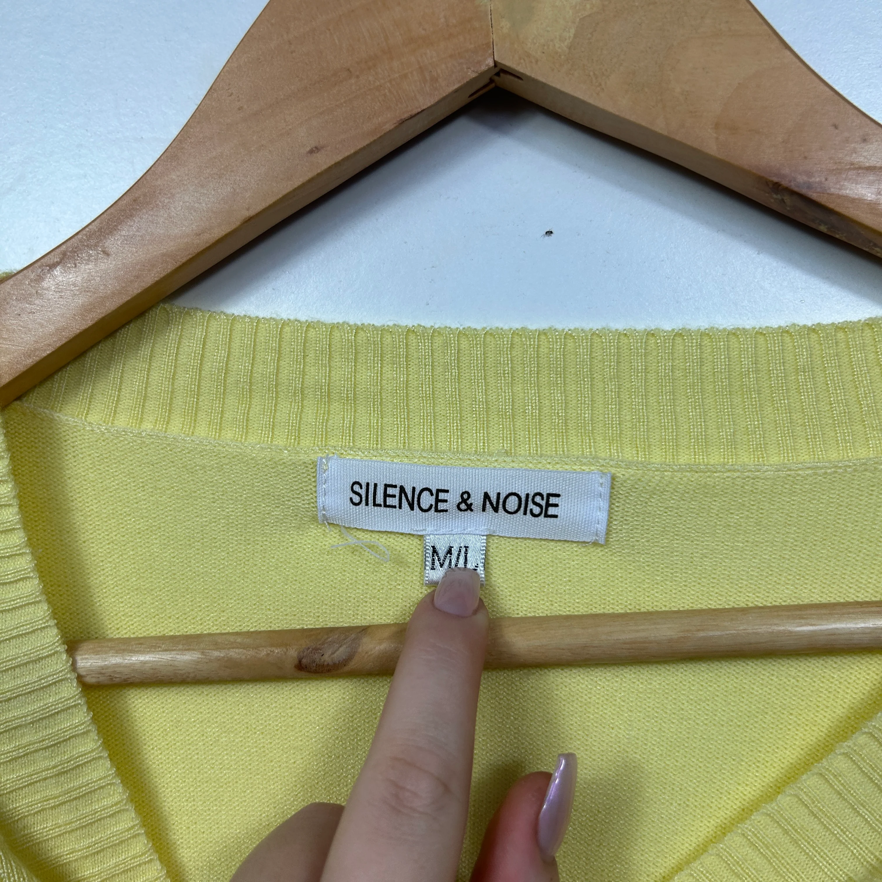 Silence & Noise Yellow Knit Top - Size M/L - Image 3