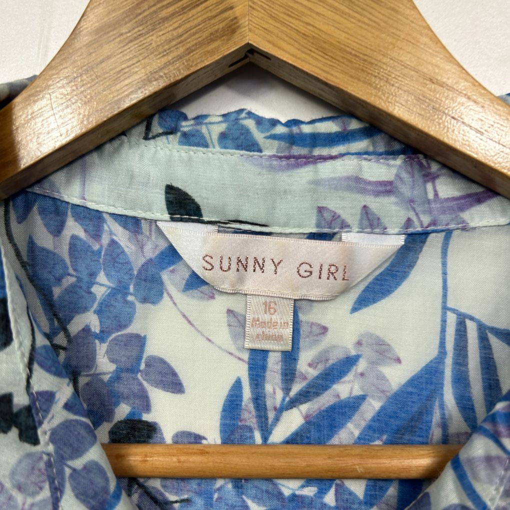 Sunny Girl Blue Floral Blouse - Size 16 - Image 4