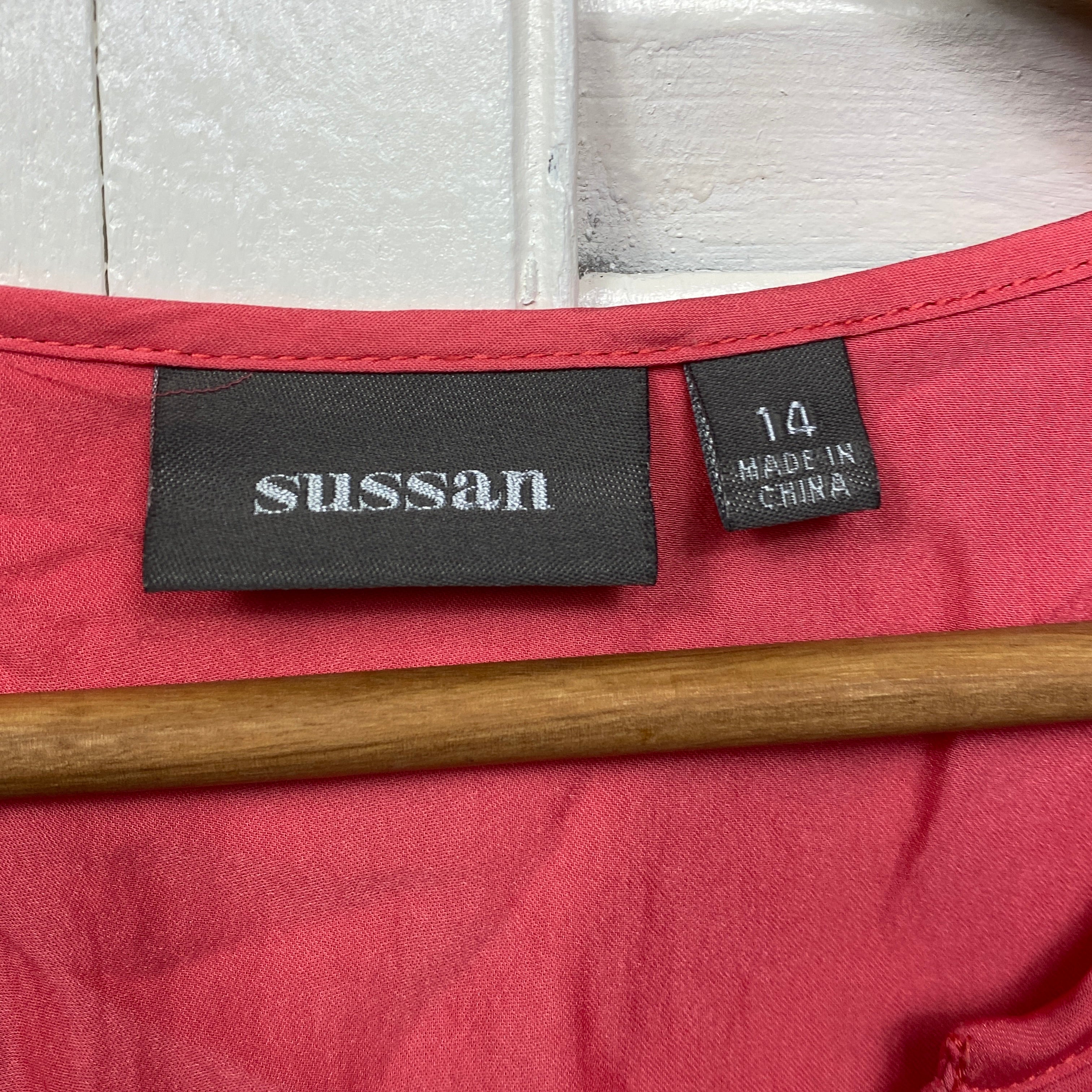 Sussan Top Size 14 Pink Bell Sleeve Button up - Image 4