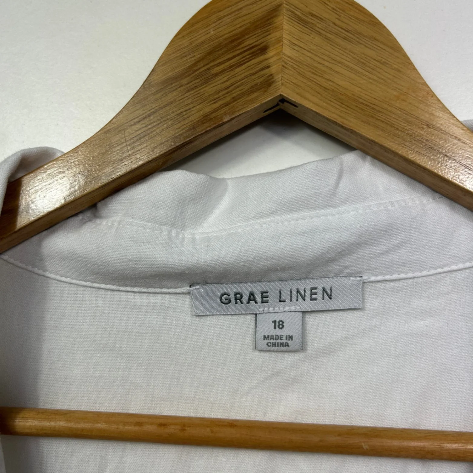 Suzanne Grae Linen White Blend Short Sleeve Collared Button-up Top Size 18 - Image 3