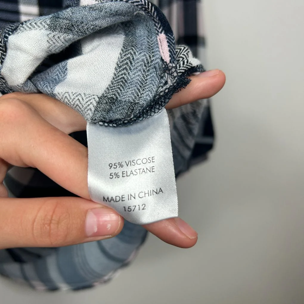 Suzanne Grae Navy Plaid Top - Size 14 - Image 4