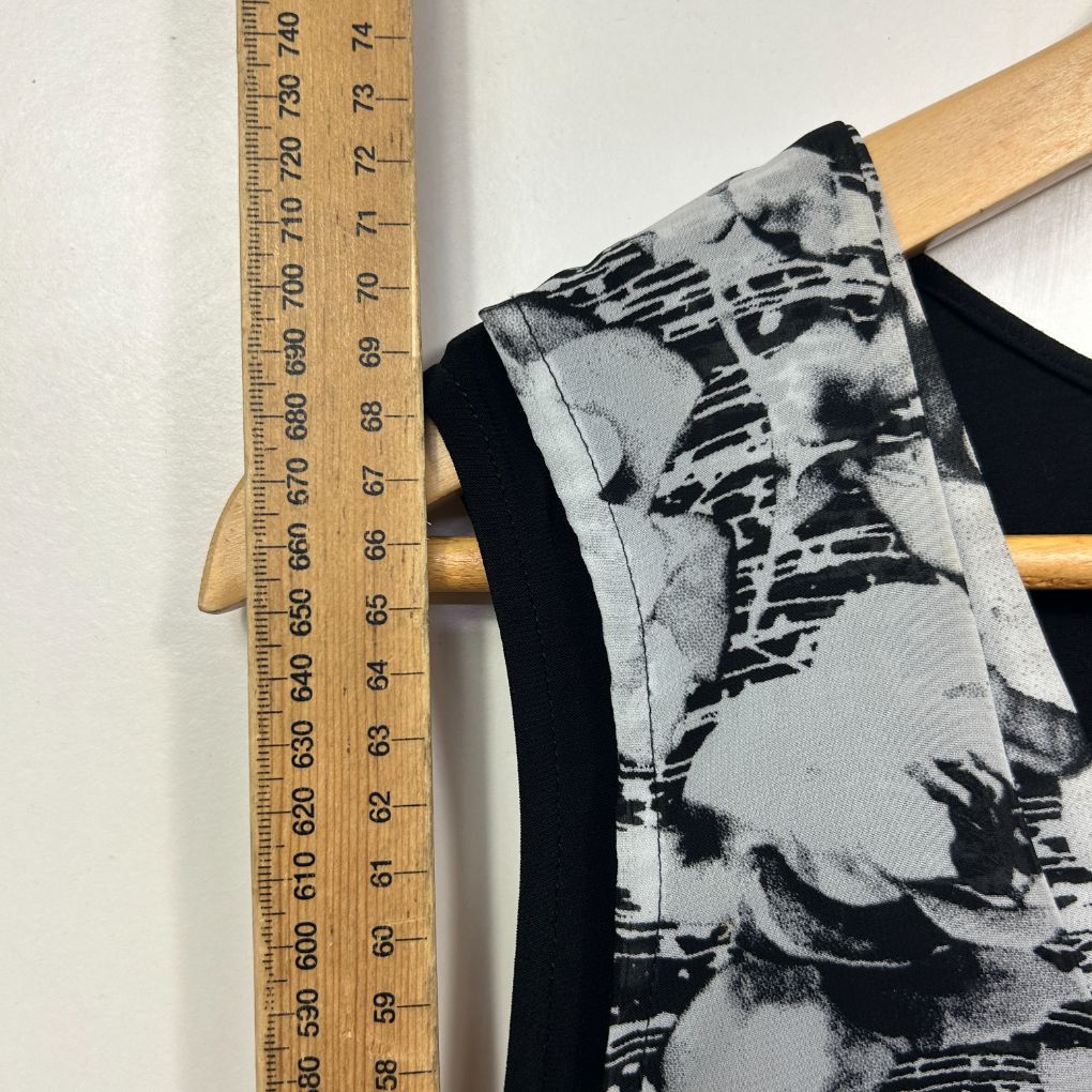 Table Eight Sleeveless Top - Size XL - Image 6