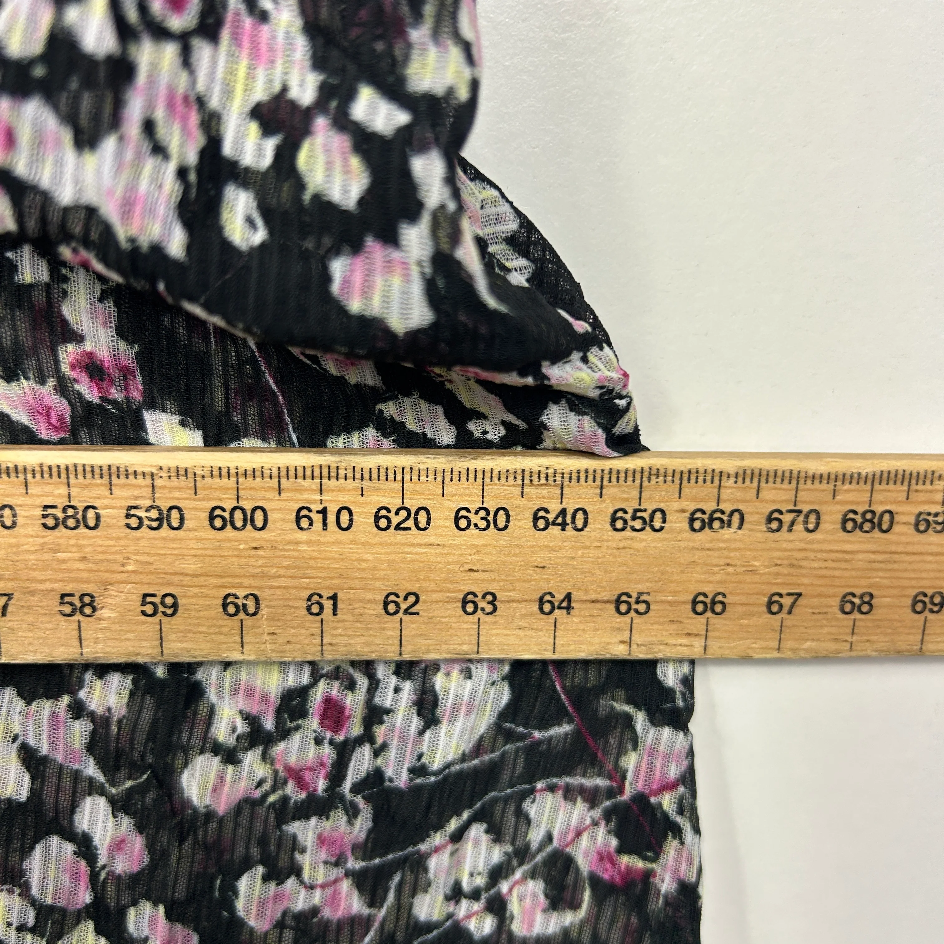 Taking Shape Black Floral Sheer Tunic Top - Size 22 - Image 6