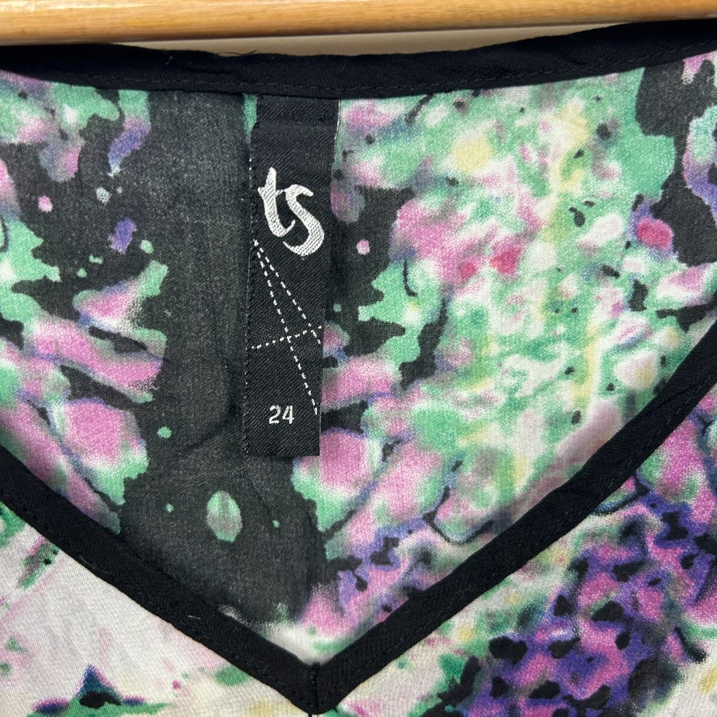 Taking Shape Multicoloured Sleeveless Top - Size 24 - Image 4