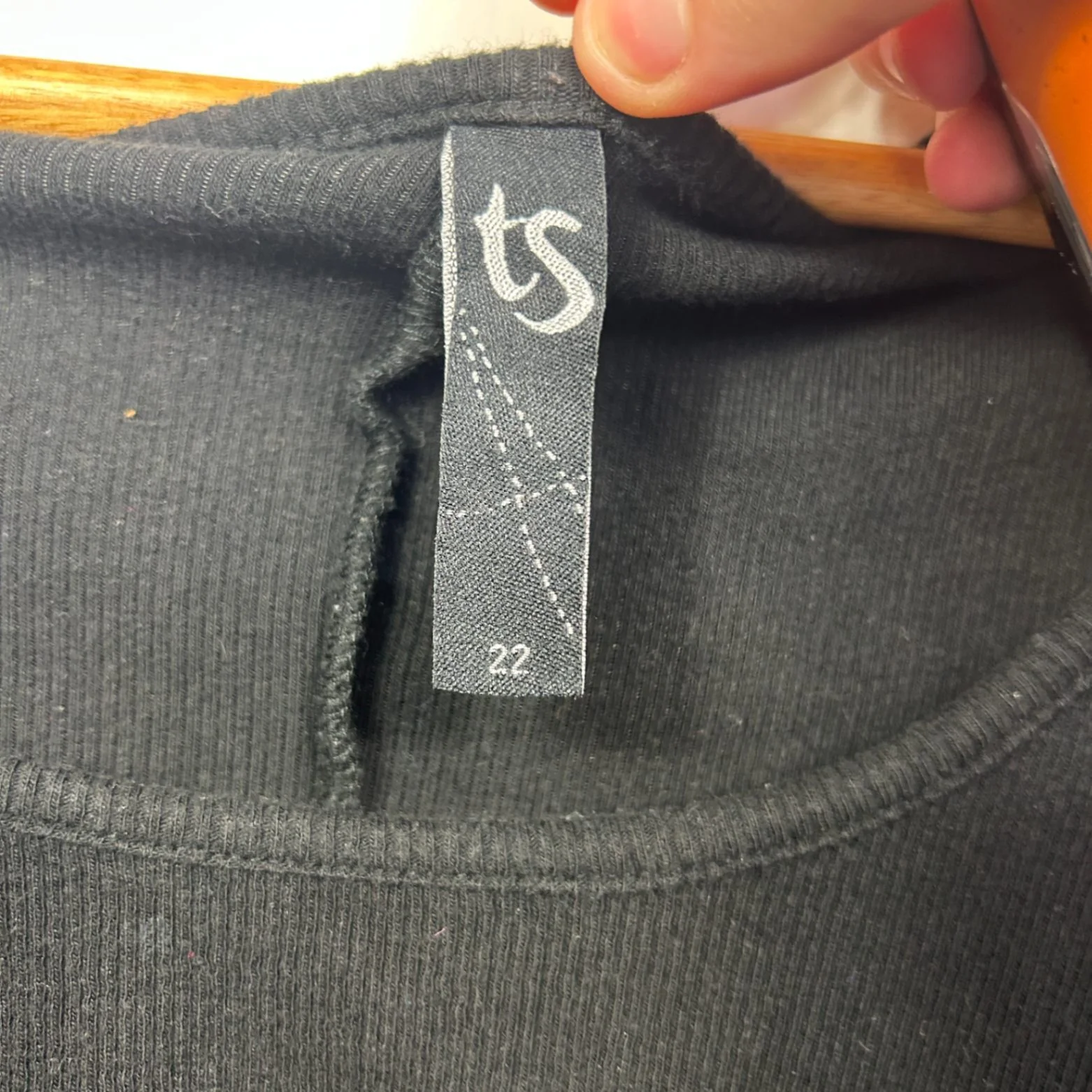 Taking Shape Women's Black Short Sleeve Cut Out Ribbed Basic Top Size 22 - Image 3