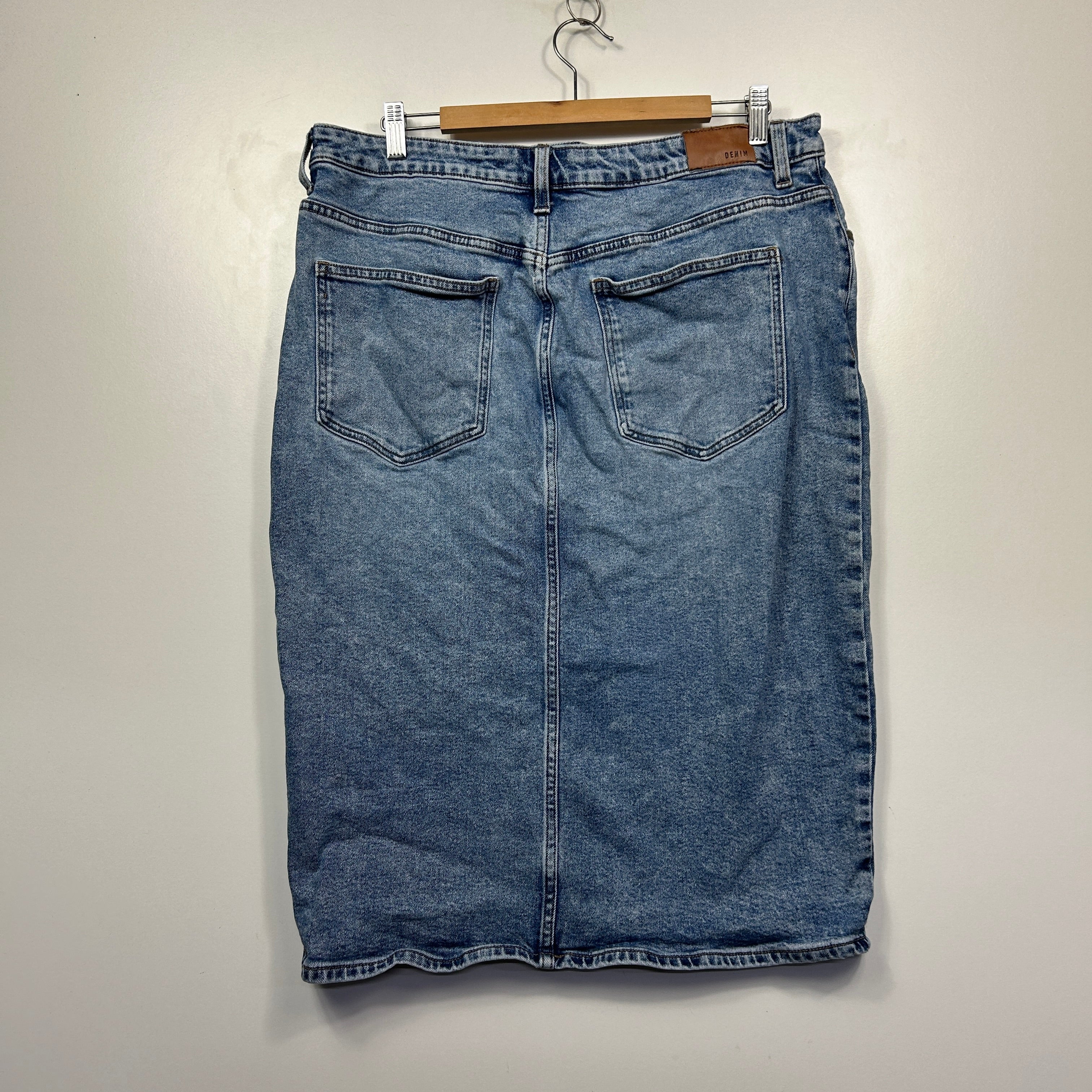 Target Skirt Blue Denim Skirt - Size 18 - Image 3