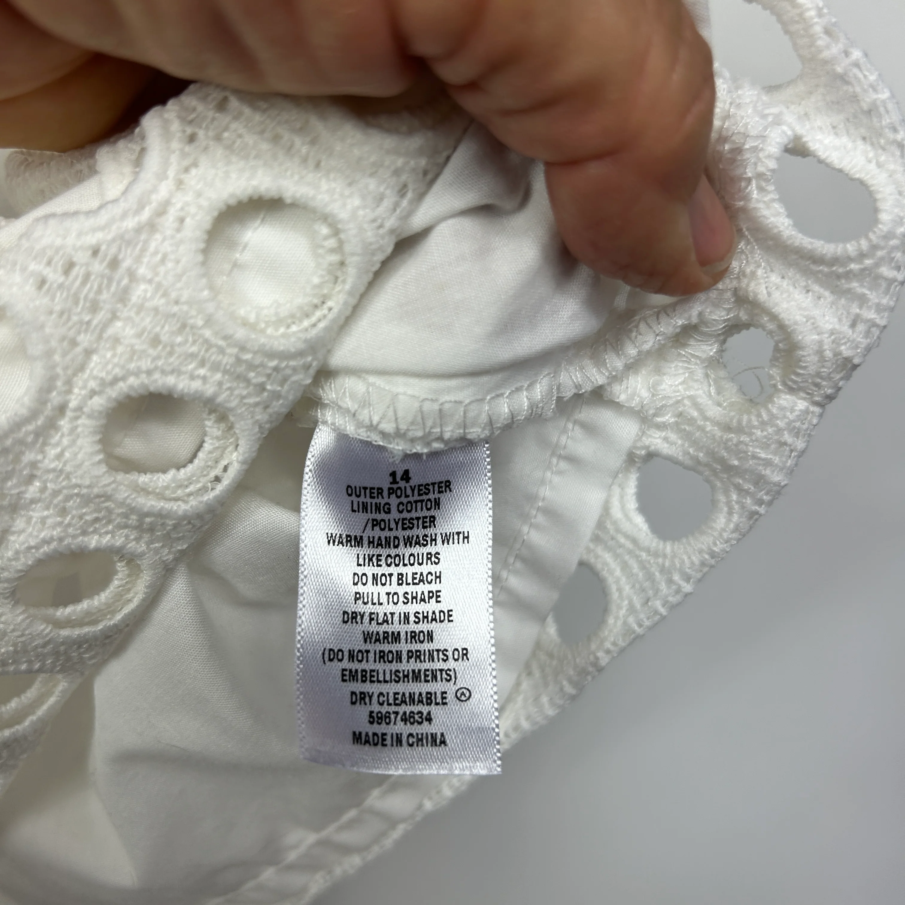 Target White Eyelet Lace Top - Size 14 - Image 3