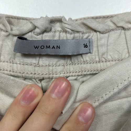 Target Woman Beige Belted Linen Shorts - Size 16 - Image 3