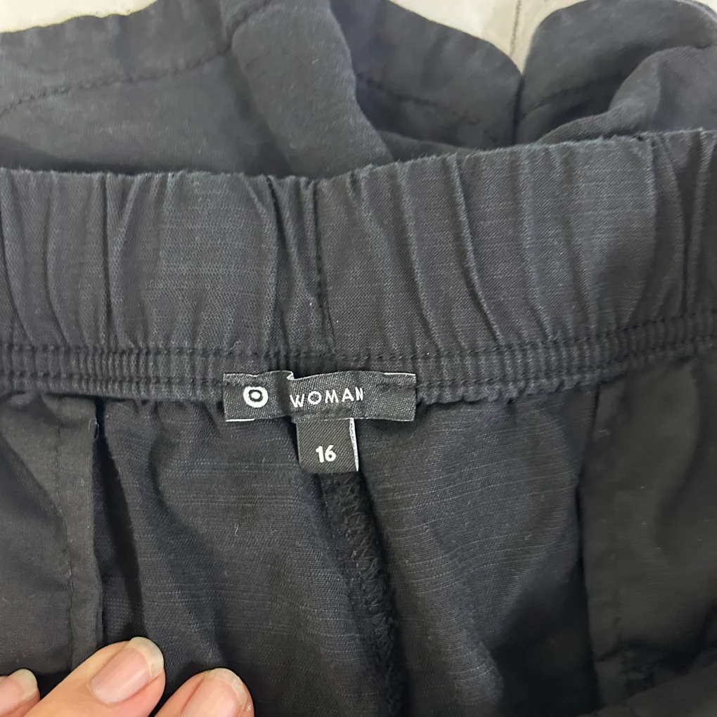 Target Woman Black Shorts - Size 16 - Image 2