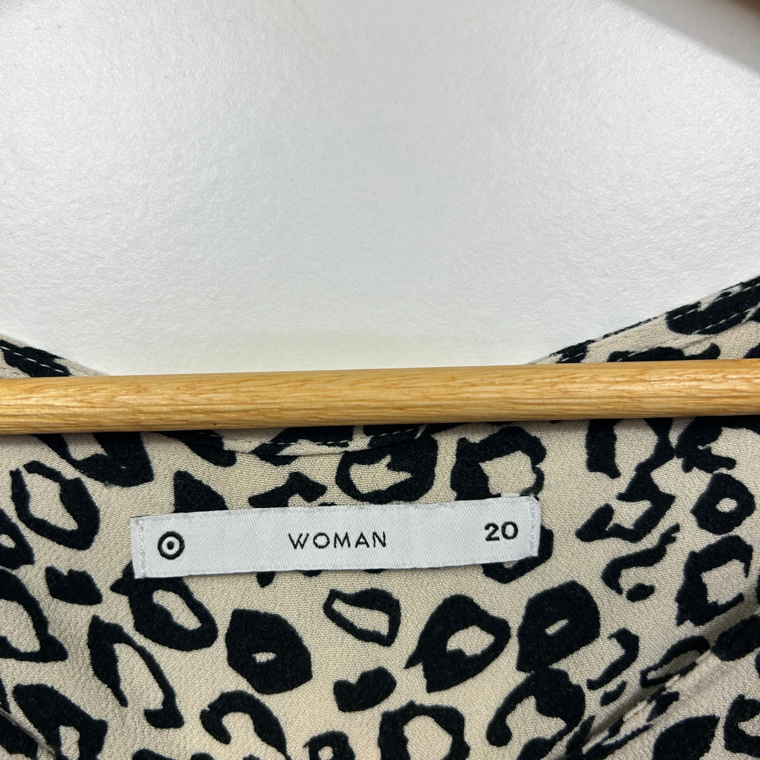 Target Woman Leopard Print Top - Size 20 - Image 3