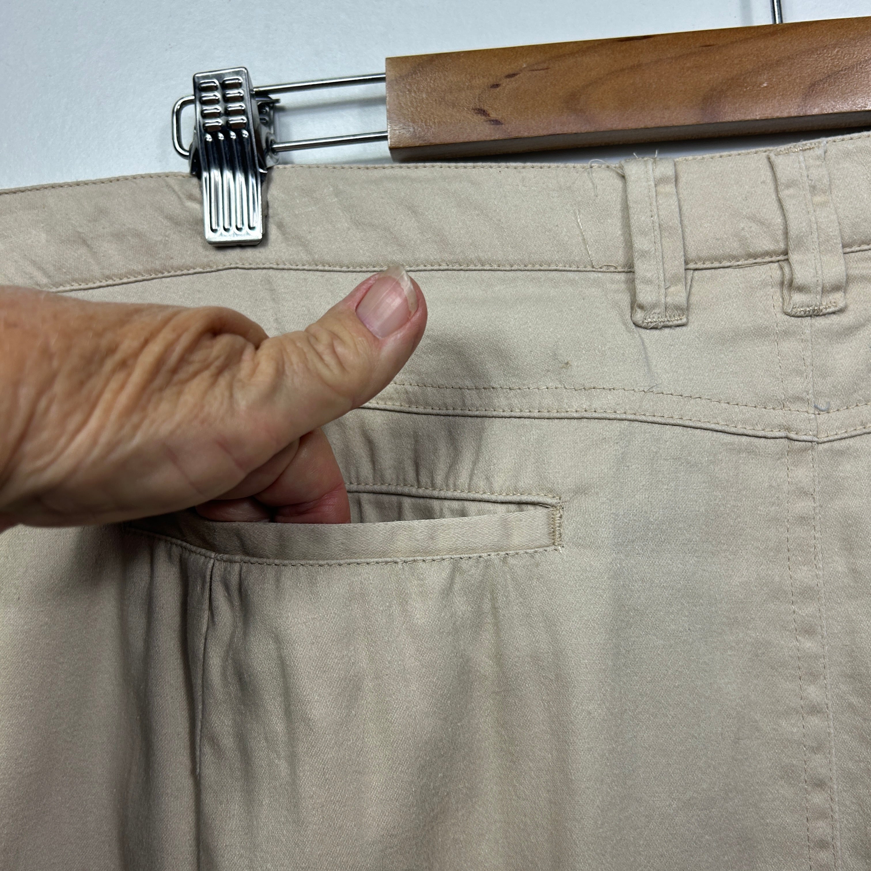 Thomas Cook Beige Skirt - Size 18 - Image 5