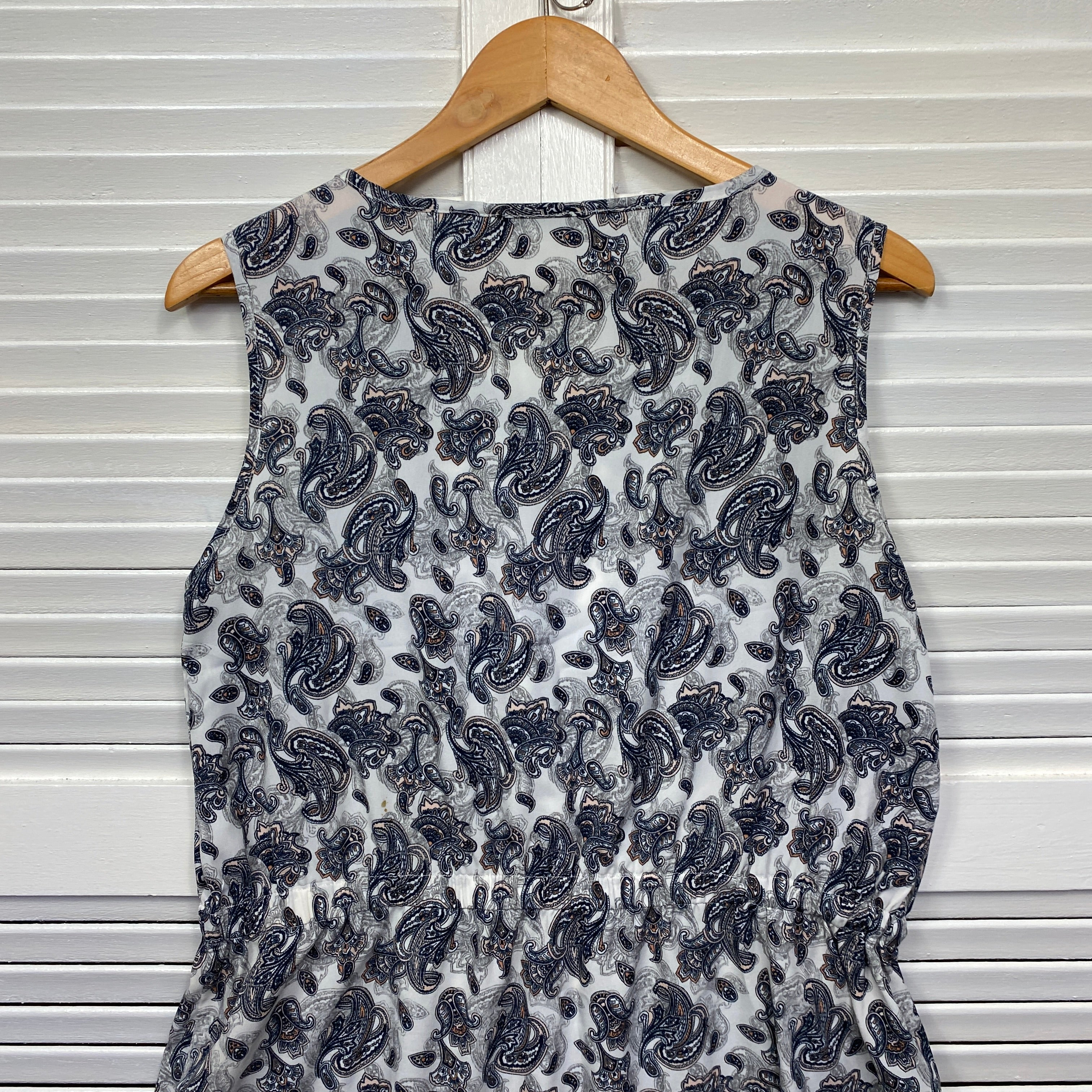 Tokito Dress Size 16 Sleeveless White Paisley - Image 6