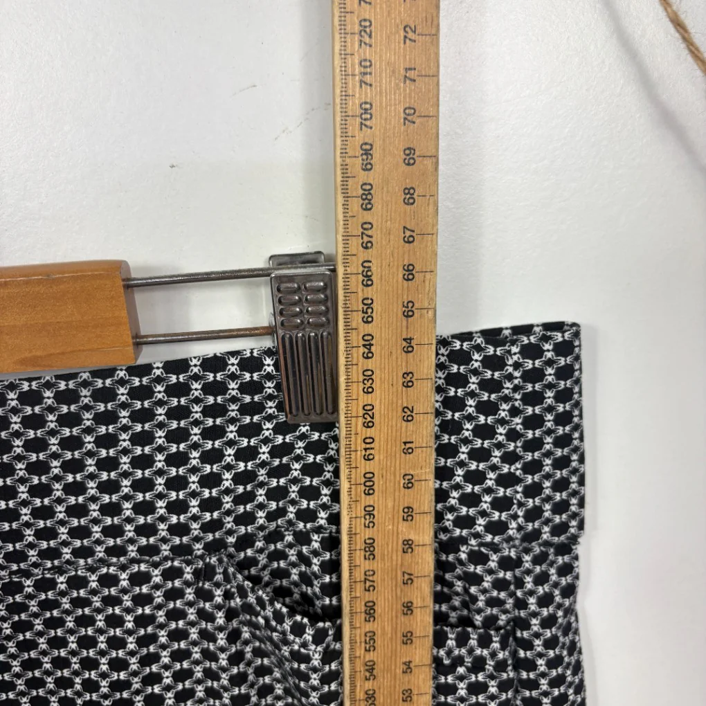 Noni B Black and White Patterned Pencil Skirt - Size 18 - Image 7