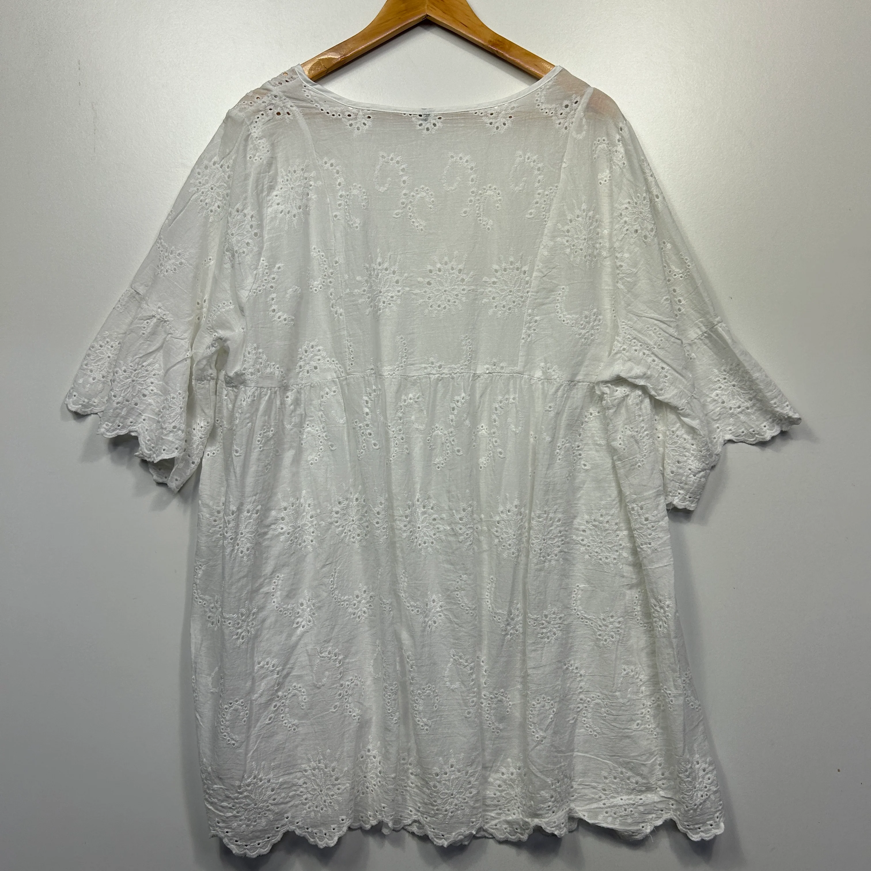 White Broderie Anglaise Top - Size 5XL - Image 3