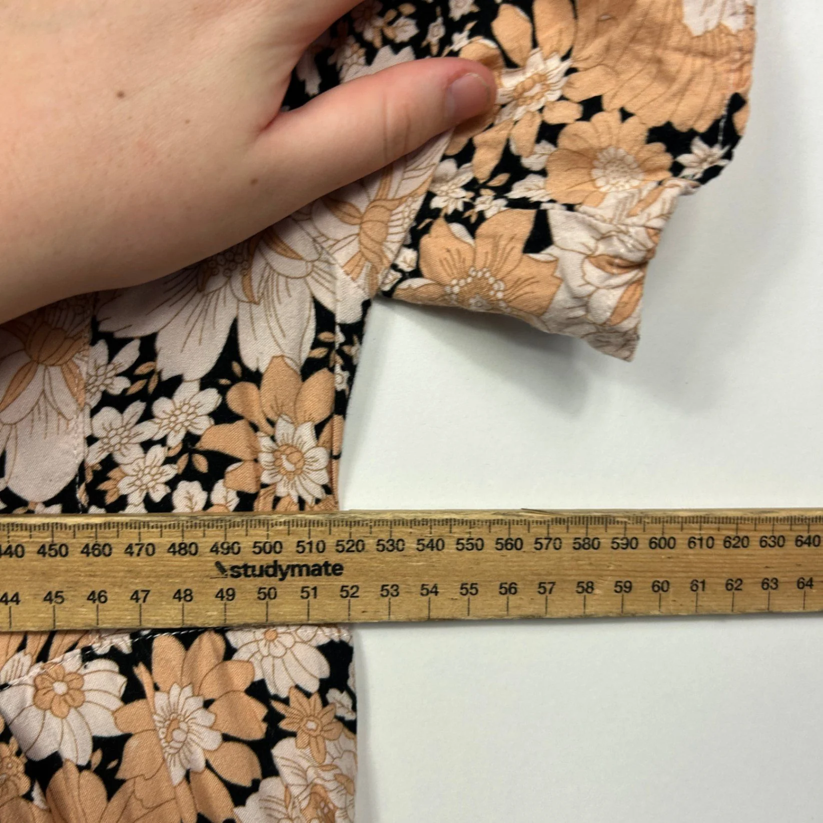 Vine Apparel Beige Viscose Short Sleeve Floral Boho Dress Size 16 - Image 6