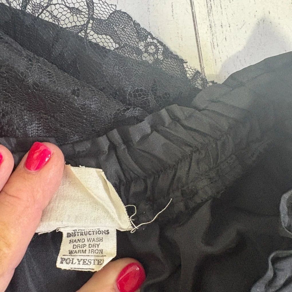 Vintage Black Lace Asymmetric Hi Low Skirt - One Size - Image 5