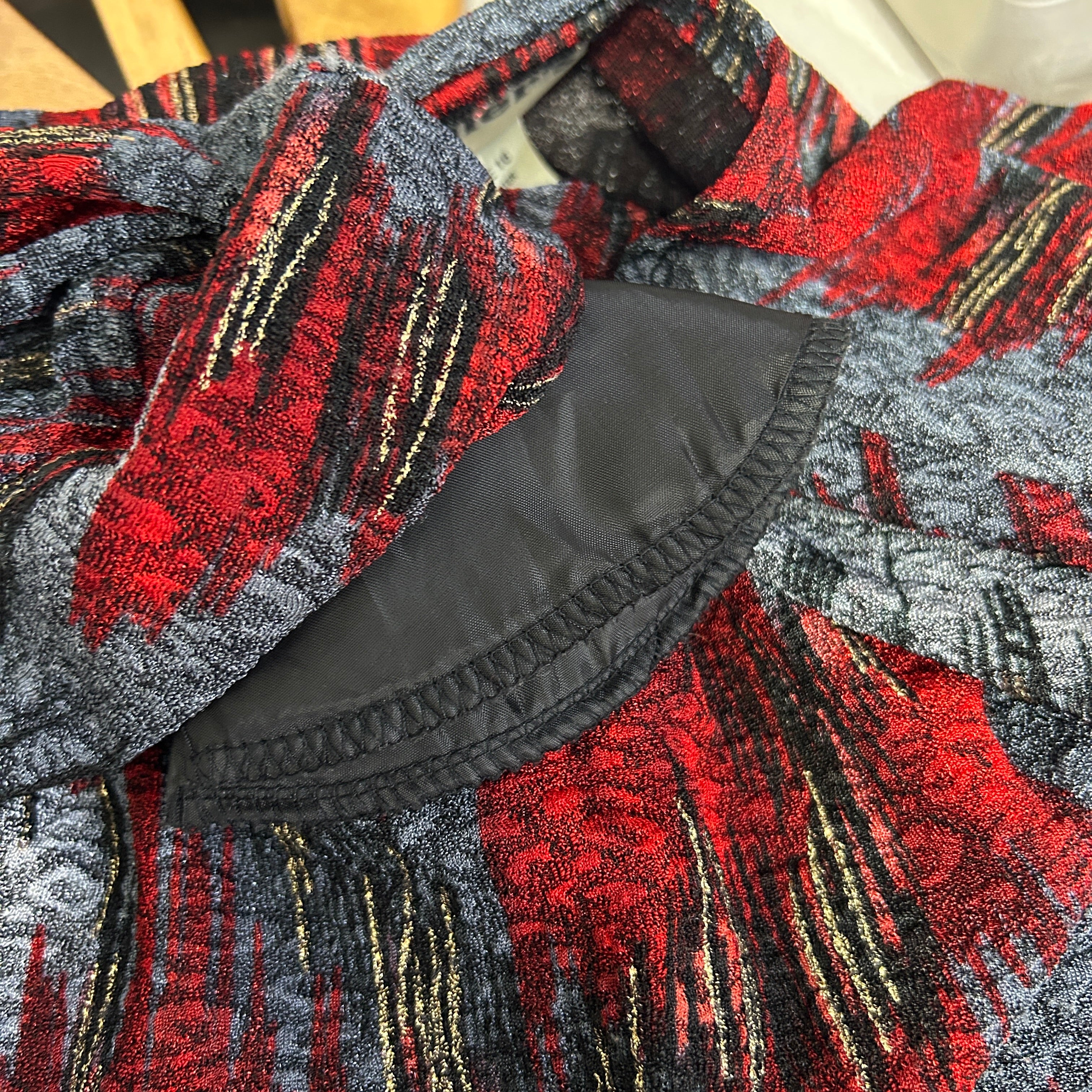 Vintage Millers Red Grey Abstract Print Top - Size 16 - Image 4