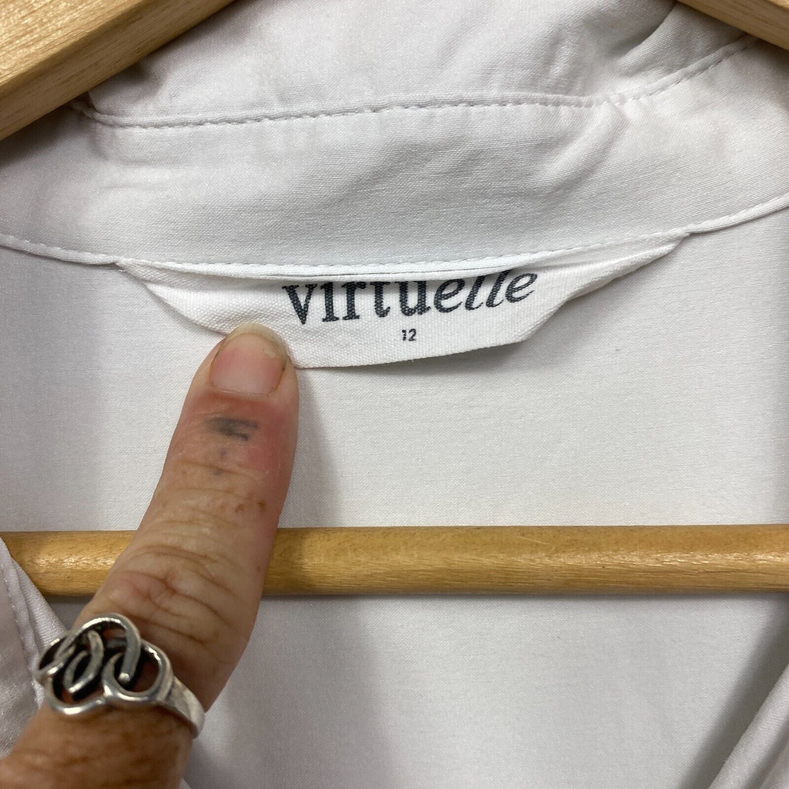 Virtuelle Top Size 12 14 Plus White Long Sleeve Button Up - Image 4