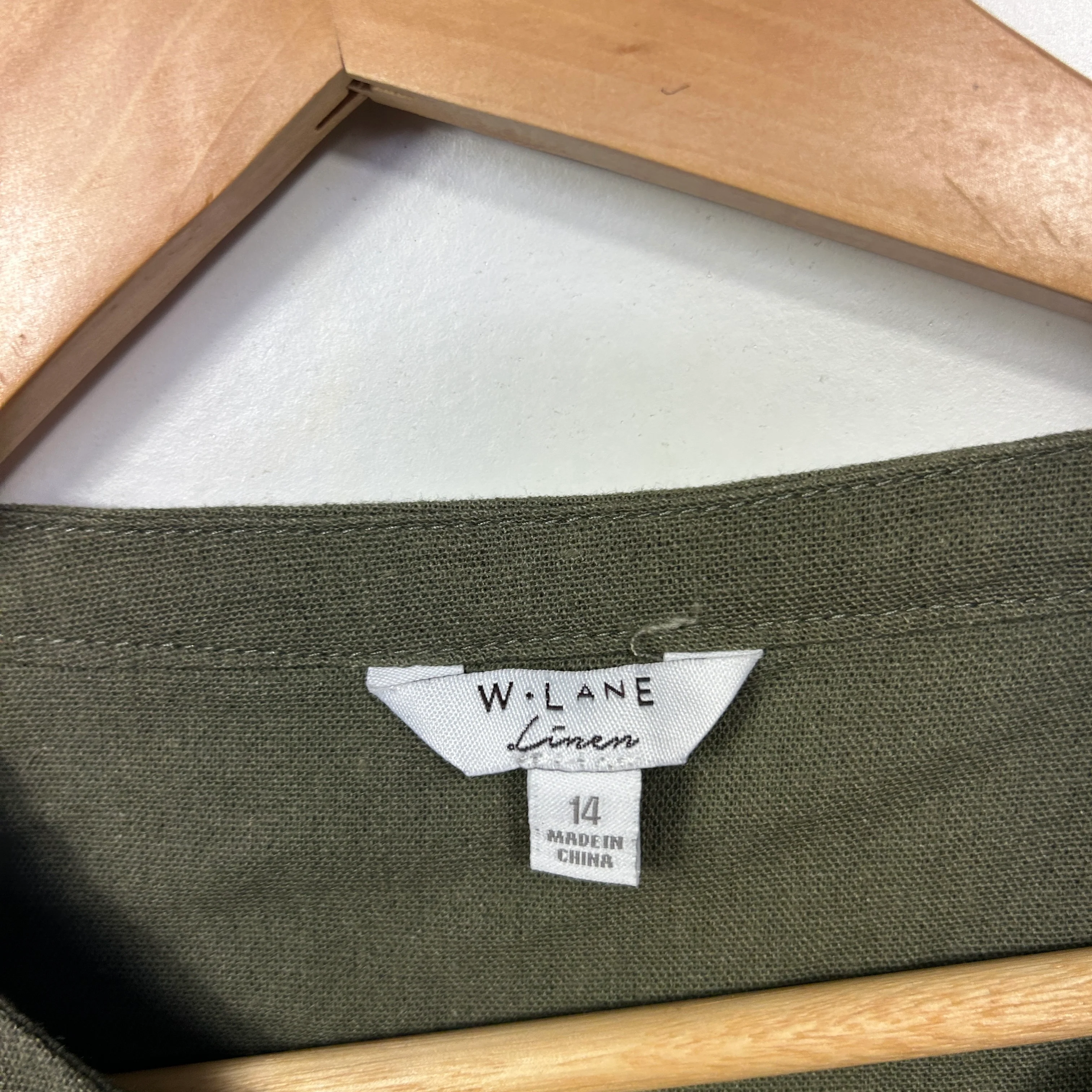 W Lane Olive Green Linen Blouse - Size 14 - Image 2
